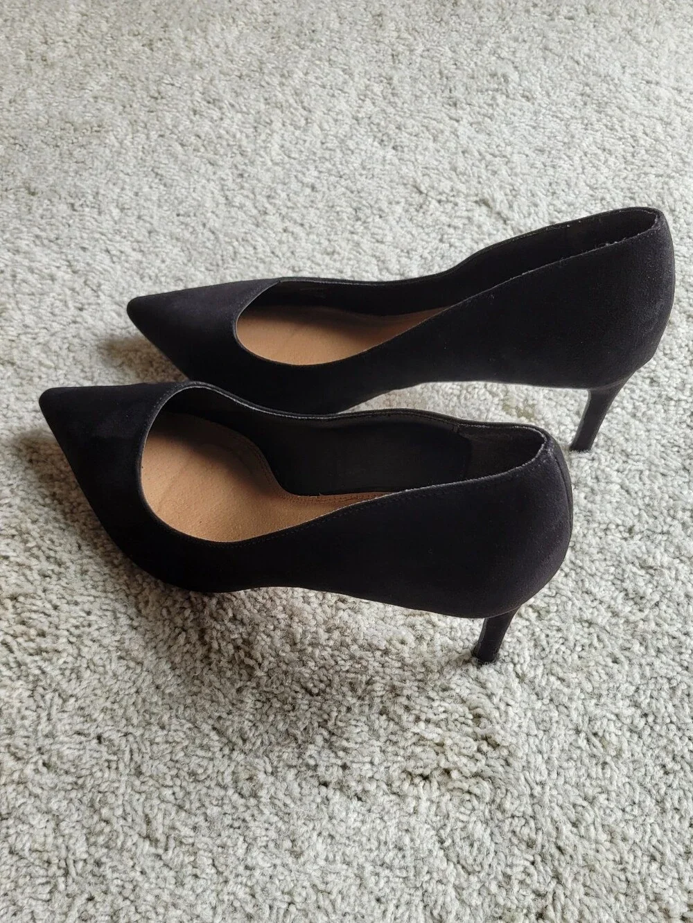 Black Suede Style Pumps Nice Condition 7